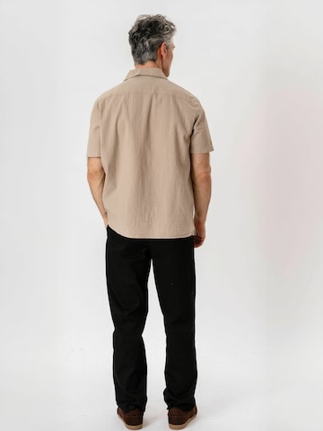 Regular fit Camicia ' Polo ' di TEESHOPPEN in beige
