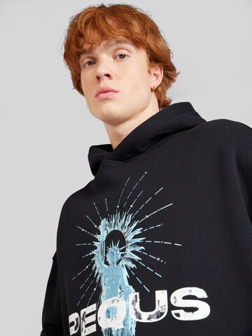 Pequs Sweatshirt 'Helios' in Schwarz