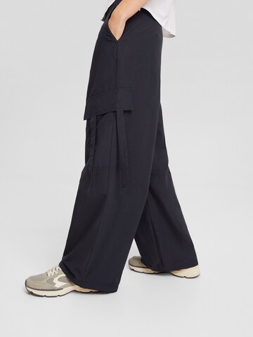 Bershka Wide leg Cargo trousers in Grey