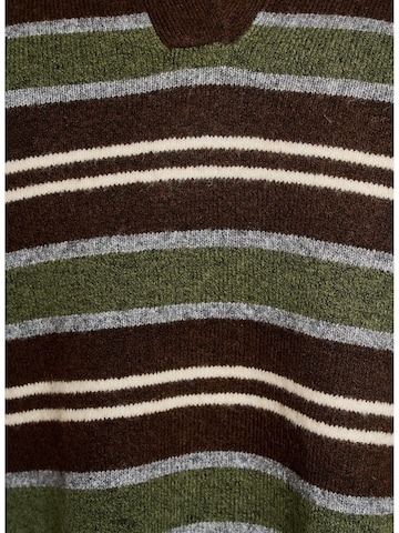 Zizzi Sweter w kolorze brązowy