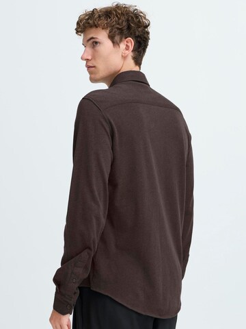 Coupe regular Chemise ' CFARKAN ' Casual Friday en marron