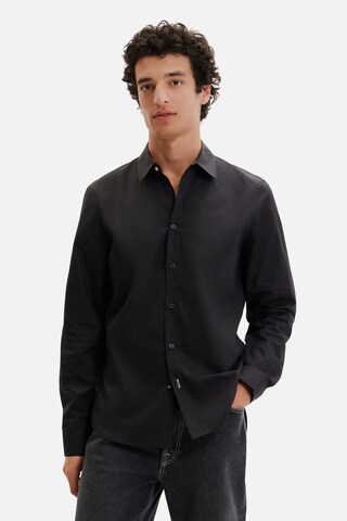 Coupe regular Chemise 'Armand' Desigual en noir : devant