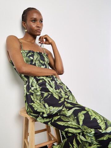 Apricot Dress ' ' in Black
