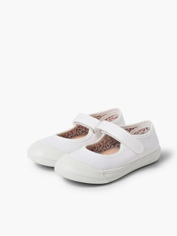 Pisamonas Ballerina's in Wit