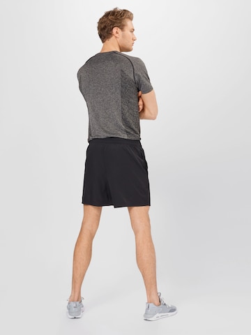 PUMA Regular Sportshorts in Schwarz