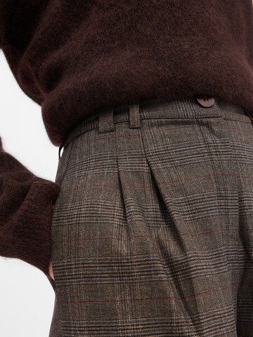 évasé Pantalon à pince Marie Lund en marron