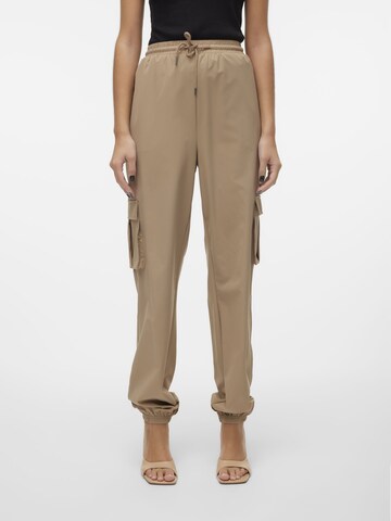 VERO MODA Loosefit Cargobroek in Bruin: voorkant