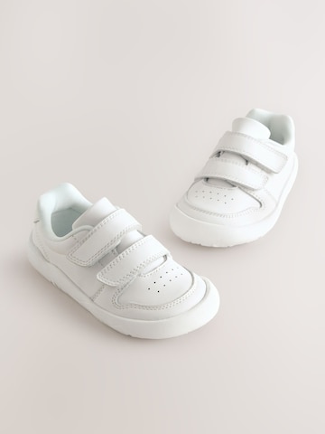 Sneaker de la Next pe alb