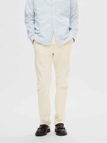 SELECTED HOMME Regular Chino Pants 'Dave' in Beige