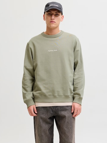 JACK & JONES Sweatshirt 'JORNorrebro' in Groen: voorkant