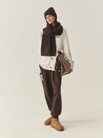 TATUUM Kampsun 'SLAVA', värv valge