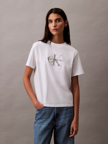 Tricou de la Calvin Klein Jeans pe alb: față