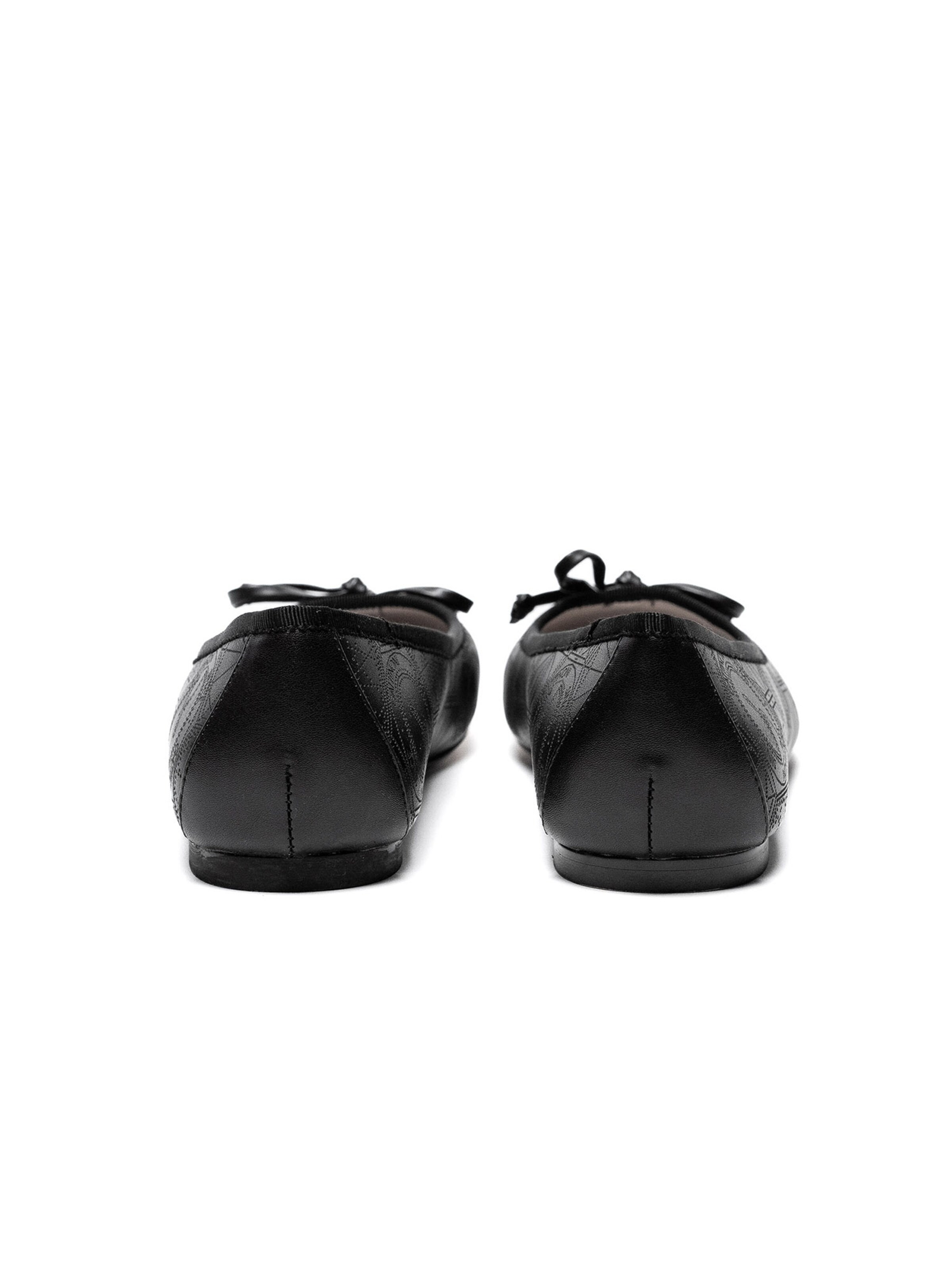 Gattinoni Ballet Flats in Black