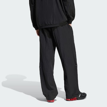 ADIDAS ORIGINALS Свободный крой Штаны 'Adilenium Season 4 Teamgeist' в Черный