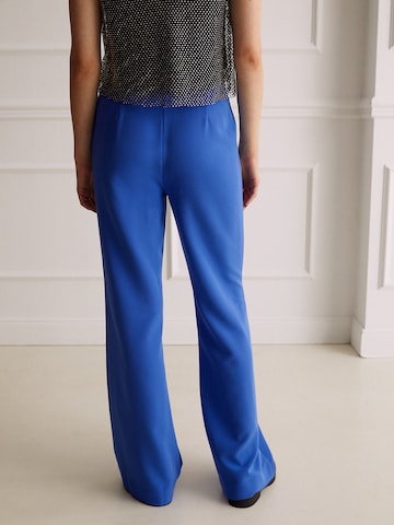 Guido Maria Kretschmer Women Flared Trousers 'Milensa' in Blue