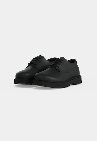 BIRKENSTOCK - Zapatos con cordón 'Highwood' en negro