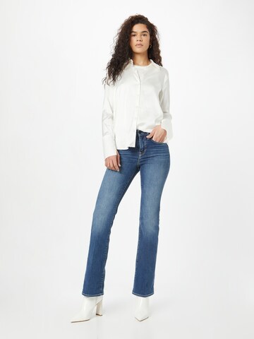 AG Jeans Bootcut Jeans 'SOPHIE' i blå