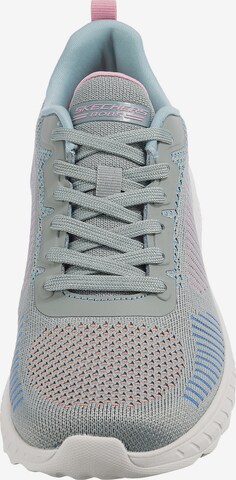 Baskets basses 'Bobs Squad Chaos' SKECHERS en gris