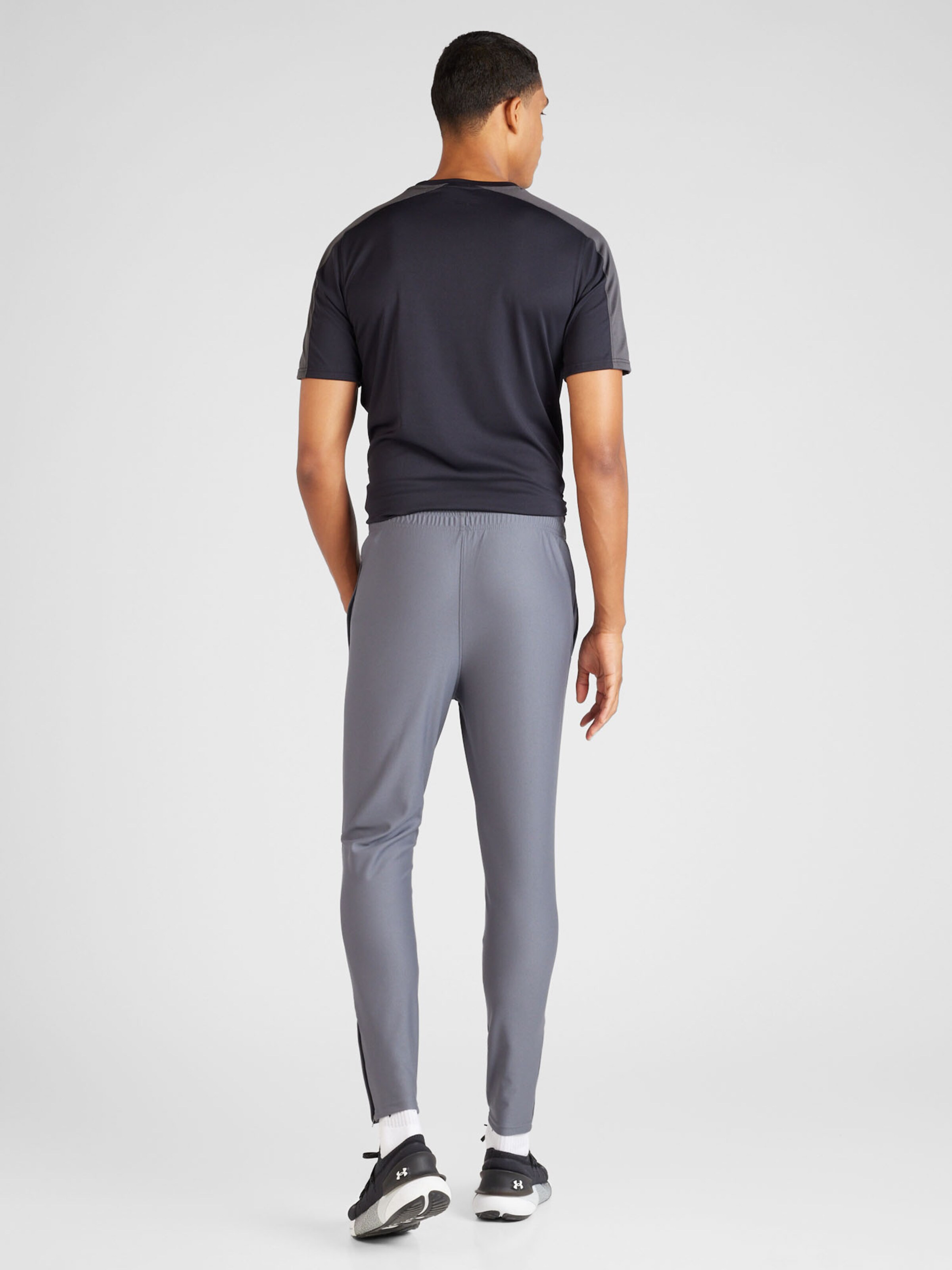 Abbigliamento sportivo under armour online on sale