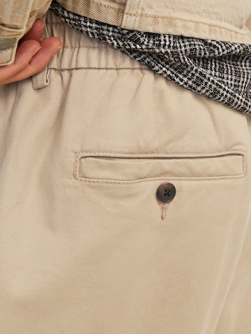 Loosefit Pantaloni con pieghe 'Karl Lawrence' di JACK & JONES in beige