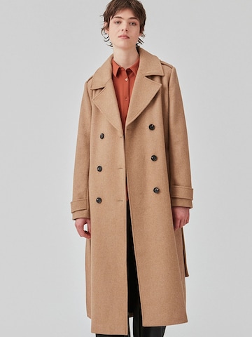 modström Coat ' ShayMD ' in Braun: Vorderseite