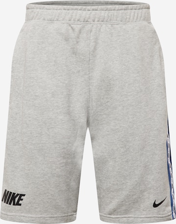 Nike Sportswear Shorts 'REPEAT' in Grau: predná strana
