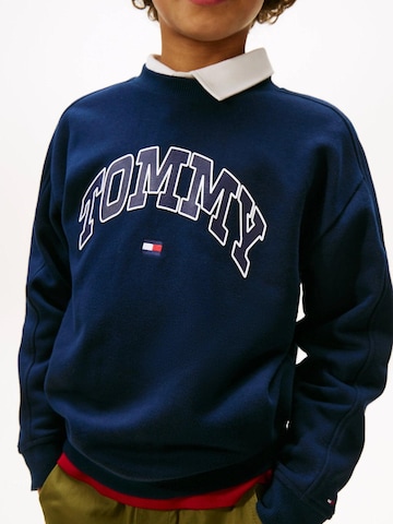 TOMMY HILFIGER Sweatshirt 'VARSITY BABY' in Blau