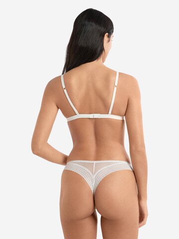 Triangolo Reggiseno 'Candide' di ETAM in beige