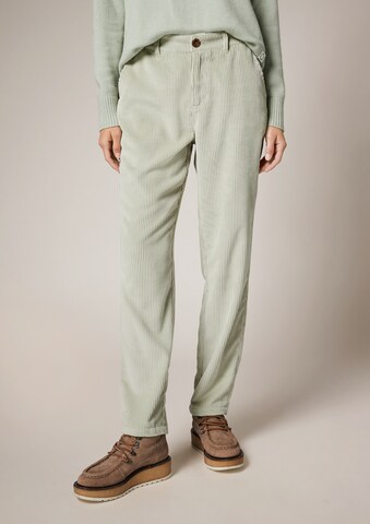 comma casual identity Regular Pants in Green: front