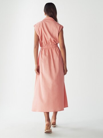 Willa - Vestido camisero 'Sez' en naranja: atrás