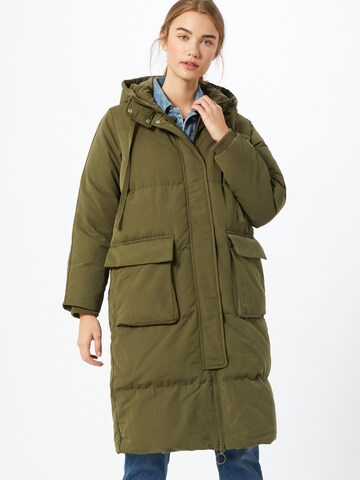 GAP Winter Coat in Green: front