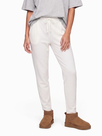 Effilé Pantalon de pyjama Skiny en gris : devant