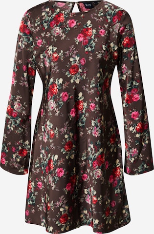 Rochie de la GAP pe roz: față