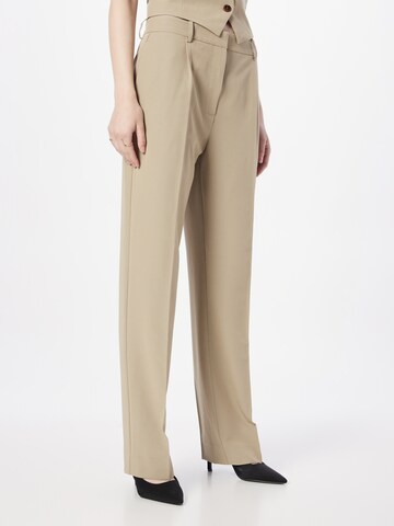 Samsøe Samsøe Regular Pleated Pants 'RAMONA' in Grey: front