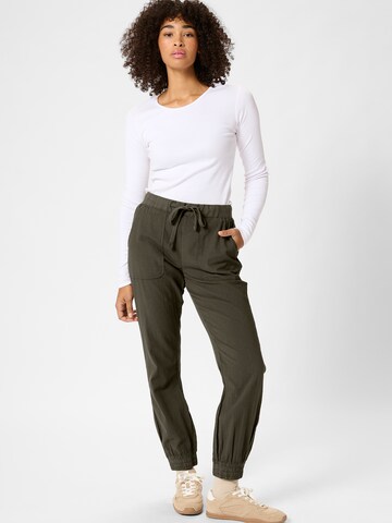Tapered Pantaloni 'KAnaya' di Kaffe in verde