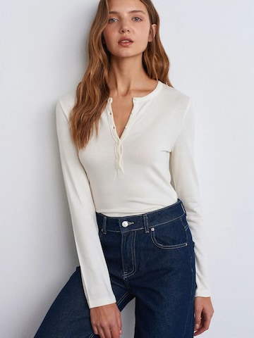 Dilvin Shirt in White