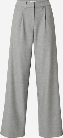 RÆRE by Lorena Rae Wide leg Pleat-Front Pants 'Donia' in Grey: front