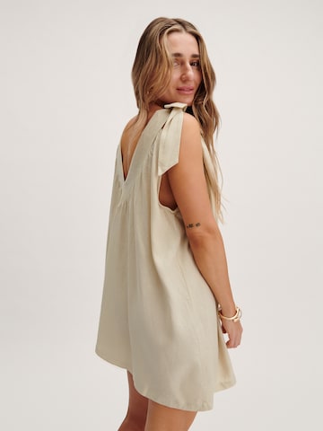 Robe Tatiana Zidekova en beige