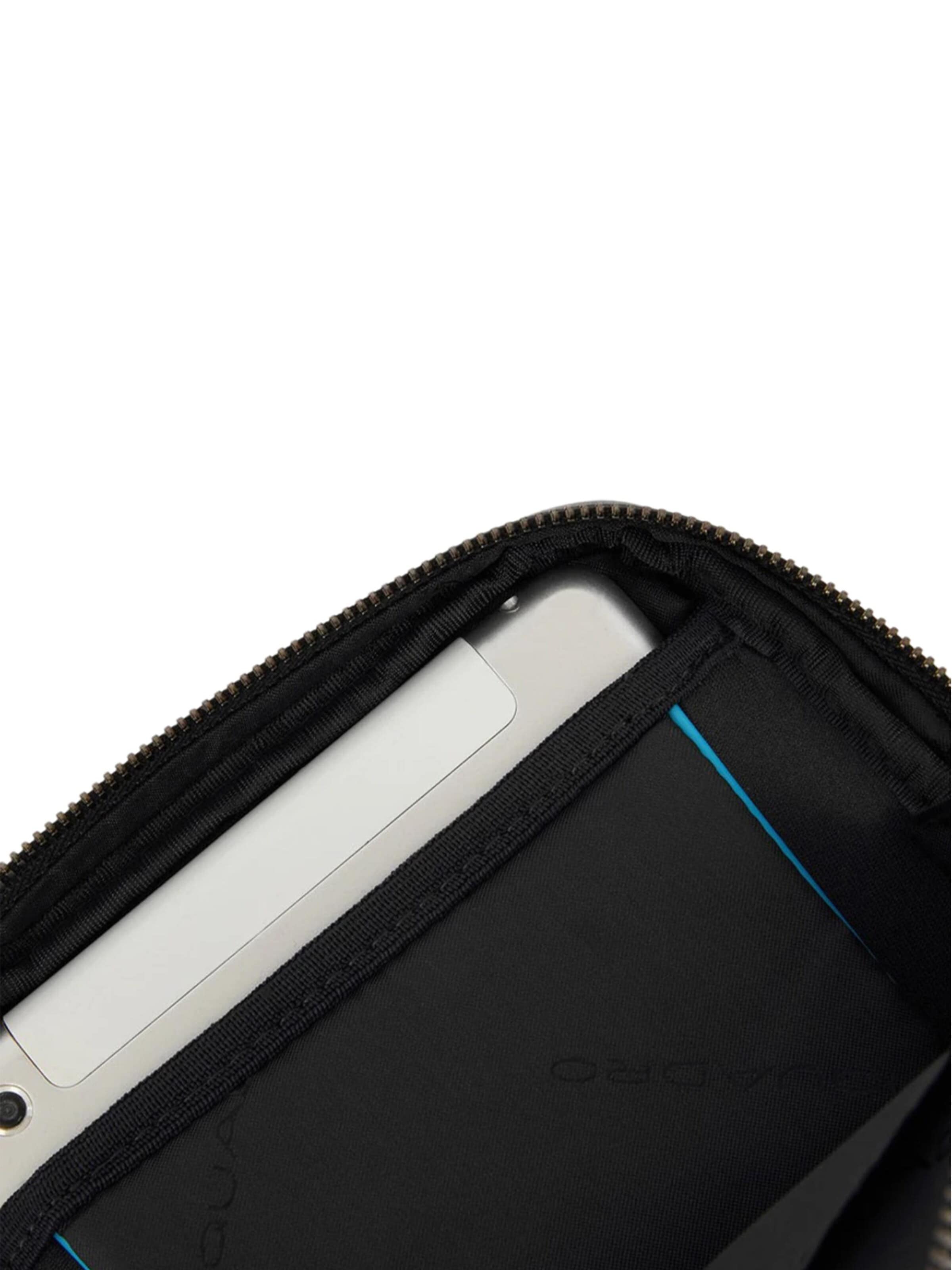 Piquadro - Bolso de hombro en negro