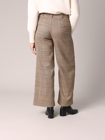Bootcut Pantalon 'Lysiade' Deeluxe en beige