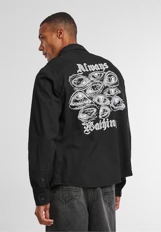 Comfort fit Camicia 'Always Watching' di Mister Tee in nero: frontale