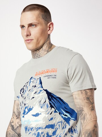 NAPAPIJRI T-Shirt 'FORSTERI' in Grau