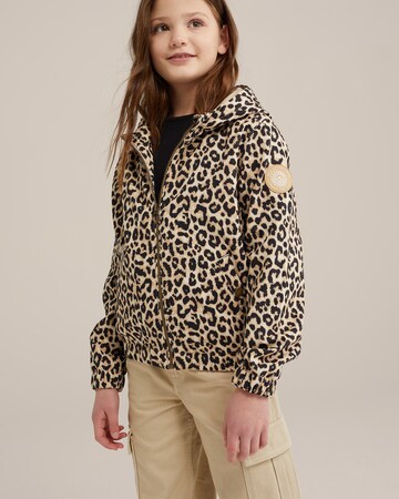 WE Fashion Tussenjas 'Meisjes' in Bruin: voorkant