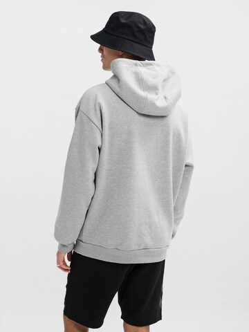 Sweat-shirt Hummel en gris