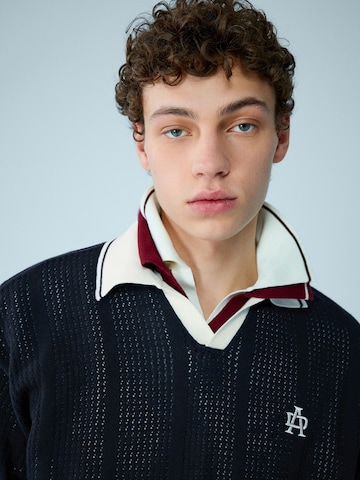 Bershka Poloshirt in Blau