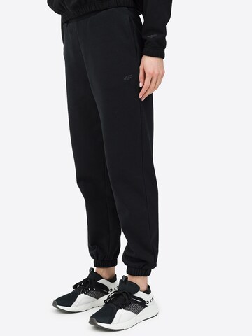 Regular Pantalon de sport 4F en noir : devant