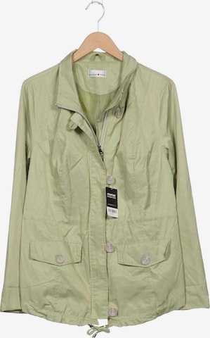 Helena Vera Jacket & Coat in XXL in Green: front