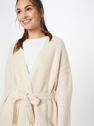 ABOUT YOU Cardigan 'Aleana in Beige