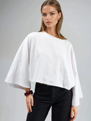 Busem - Blusa em branco