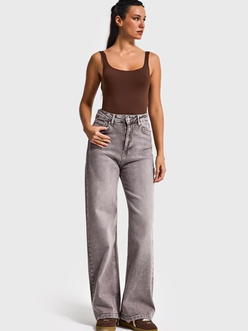 IT'S BASIC Wide leg Jeans 'June Relaxed Mid Rise Jeans' in Bruin